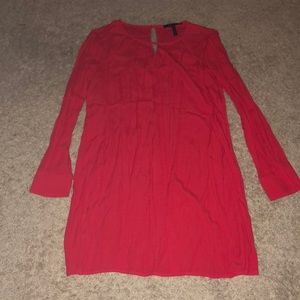 BCBG red flowy dress never worn!